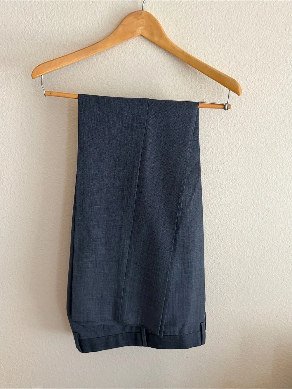 Banana Republic Men's Dress Pants in Navy Blue 33/34